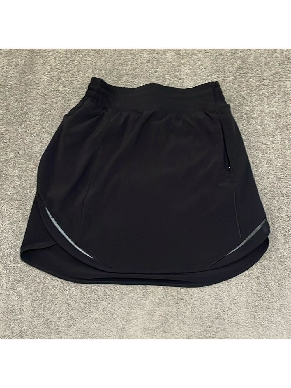 EC Lululemon Hotty Hot High-Rise Skirt - Black - Size 4